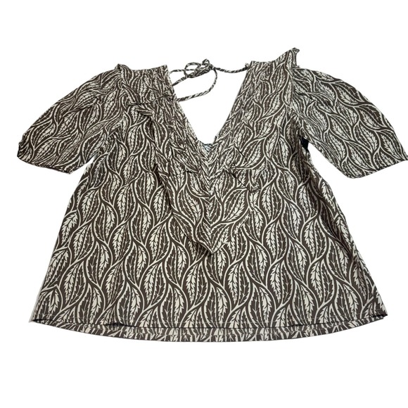 St.‎ Roche NWT Sabine Cold Brew Cream Ruffle Trim V Neck Short Sleeve MSRP $225 - Picture 2 of 3